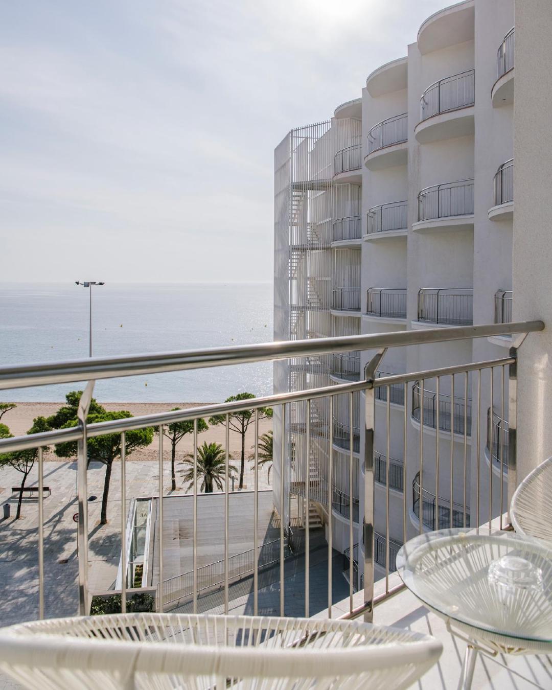 Hotel Aromar Кастел Пладжа де Аро Екстериор снимка